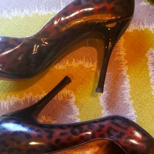 Stuart Weitzman Leopard patent leather heels